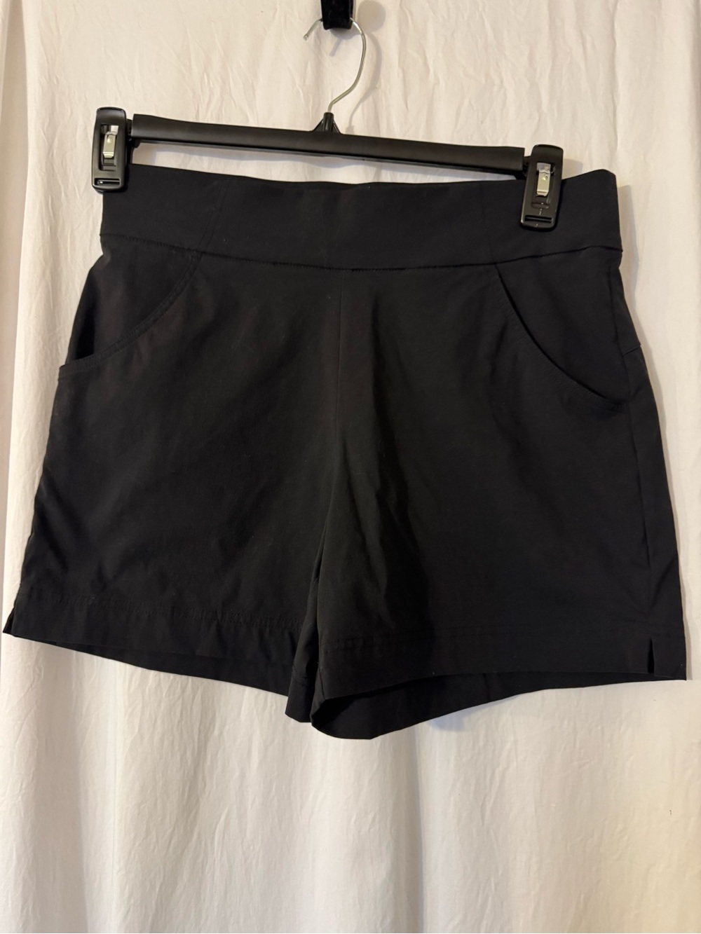 Columbia Women’s Black  Pull-On Shorts Size Medium, Lil Black shorts!🏖️💥💥💥
